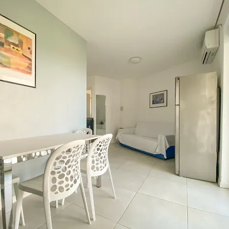Bella Vista Apartment *